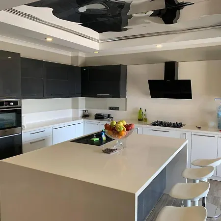 Villa Bodrum - 5 Bedrooms With Heated Pool Turgutreis